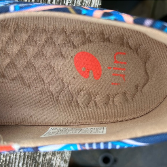 UIN Slip-On Canvas Shoes Men’s Size 8 Women’s 9.5 Compass Design Toledo Map Sole - Picture 11 of 17